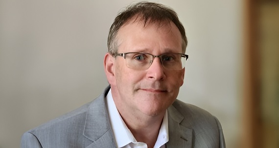 Alumni Dan's headshot 